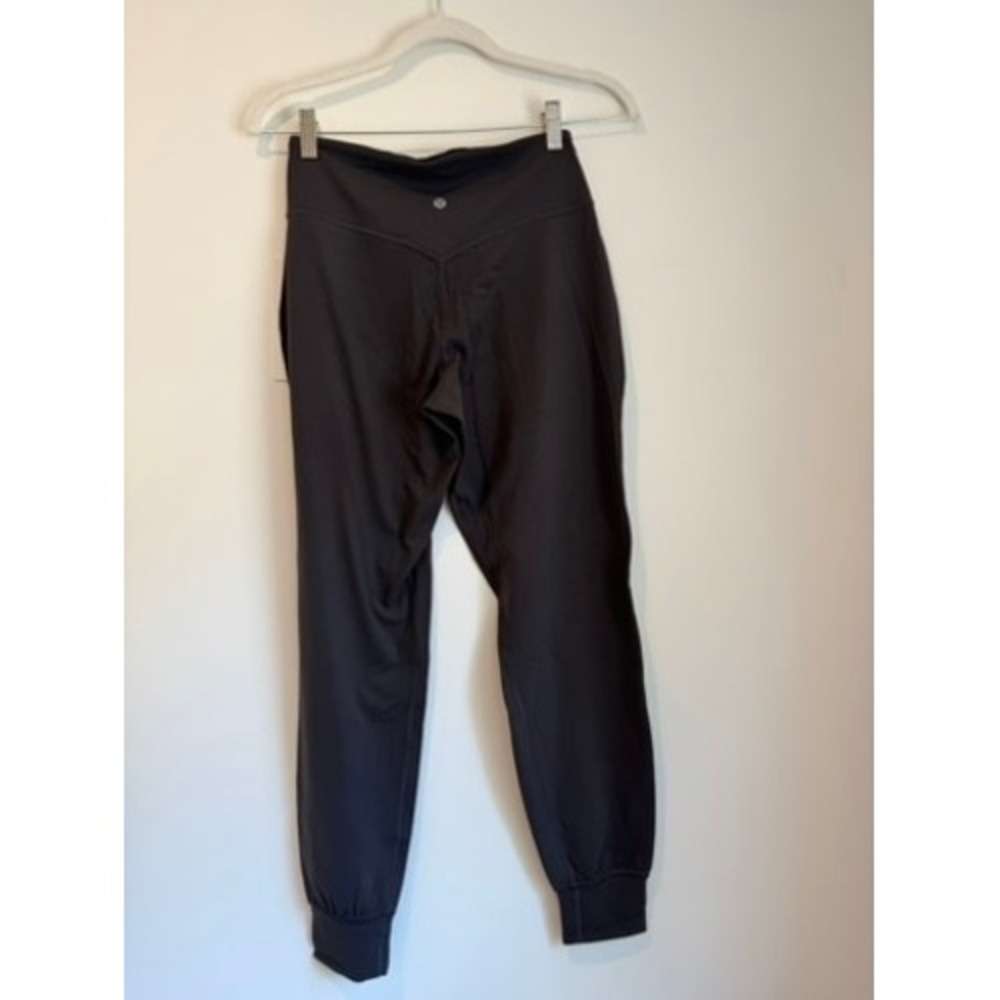 NWT Lululemon Align HR Joggers, High Rise, Grey, Size 6 - Picture 4 of 10
